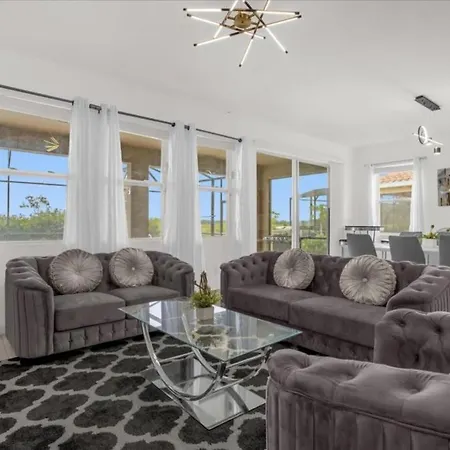 5 Bedroom- 4,5 Bathroom- Solterra 6082Bo